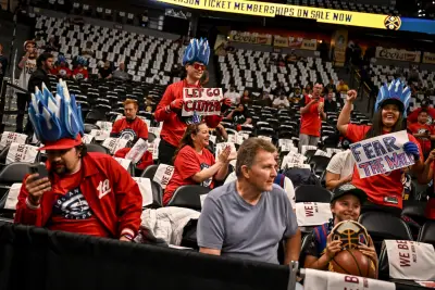 Clippers owner Steve Ballmer flies 125 L.A. fans to build ‘The Wall’ at Ball Arena