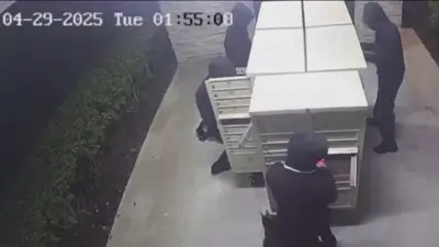 Video shows men stealing 200 pounds of mail in Doral — before going shopping, police say